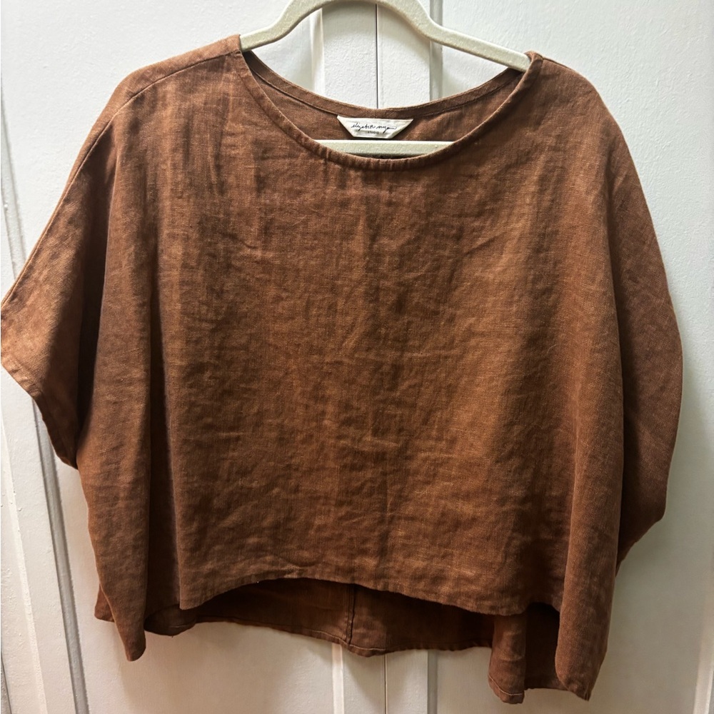 Elizabeth Suzann
Linen Top